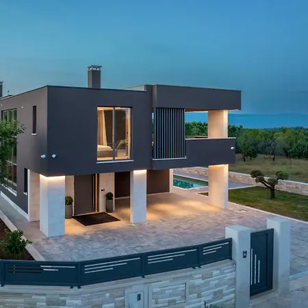 Villa Teulu *